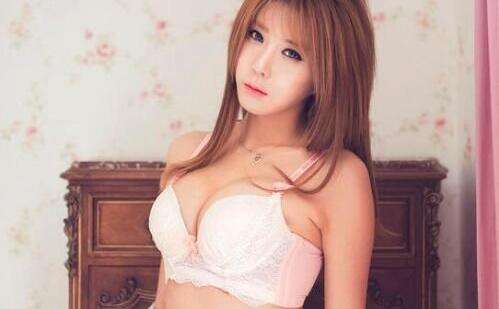 龙珠直播辣模许允美 PK熊猫天后主播伊素婉 1