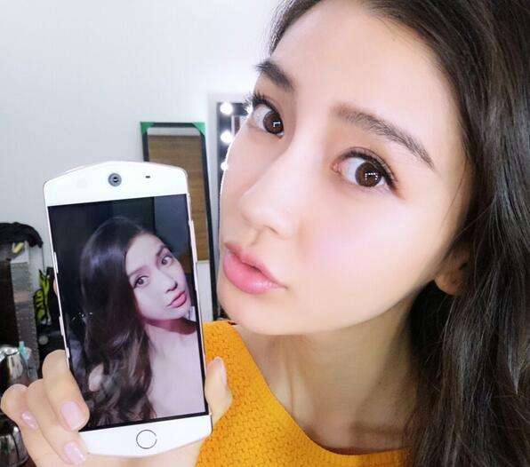 AngelababyɹͼM6Ƭ ̫