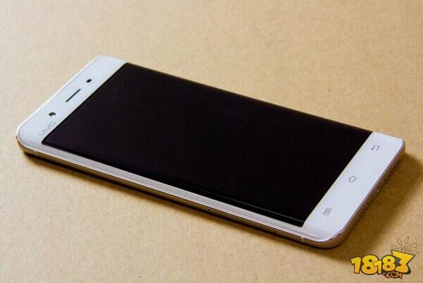 vivox7Plus和xplay5那个好 对比有什么区别 181