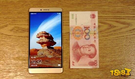华为荣耀Note8开箱图赏 比百元大钞还大 1818