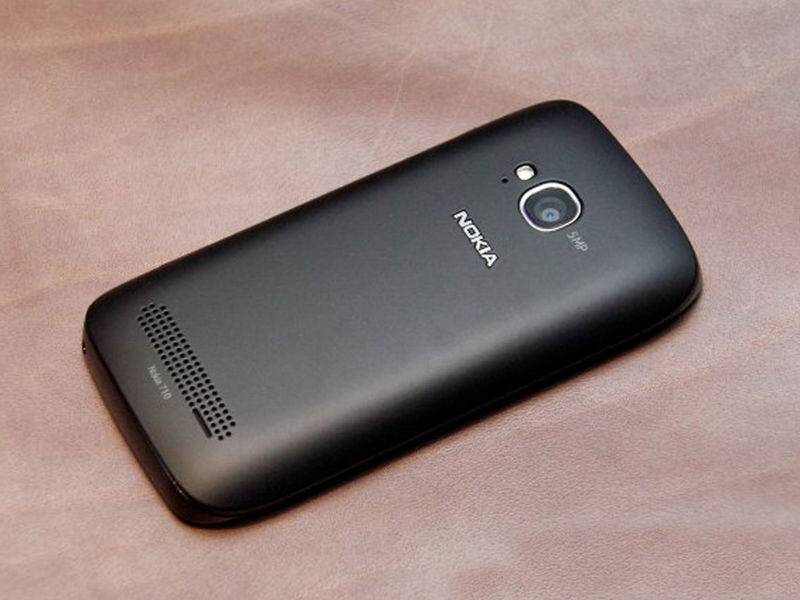 诺基亚lumia710图片_lumia710手机图片_18183手机库